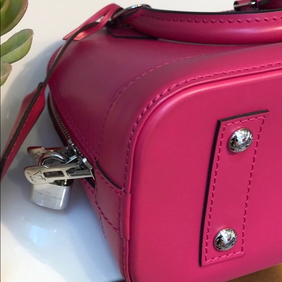 Authentic Louis Vuitton Alma BB - Picture 7 of 7